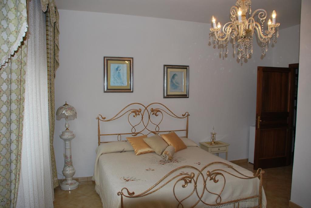 B&B La Rosa Antica Castro  Bagian luar foto